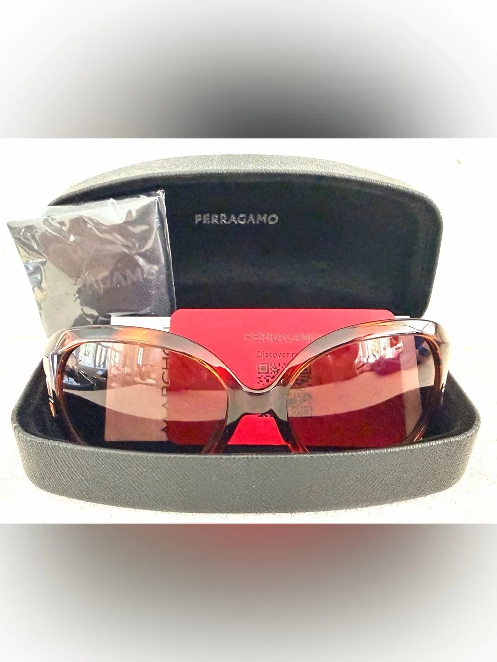 FERRAGAMO SF668S Gancini Oversized Tortoise Sunglasses NEW Full Inclusion